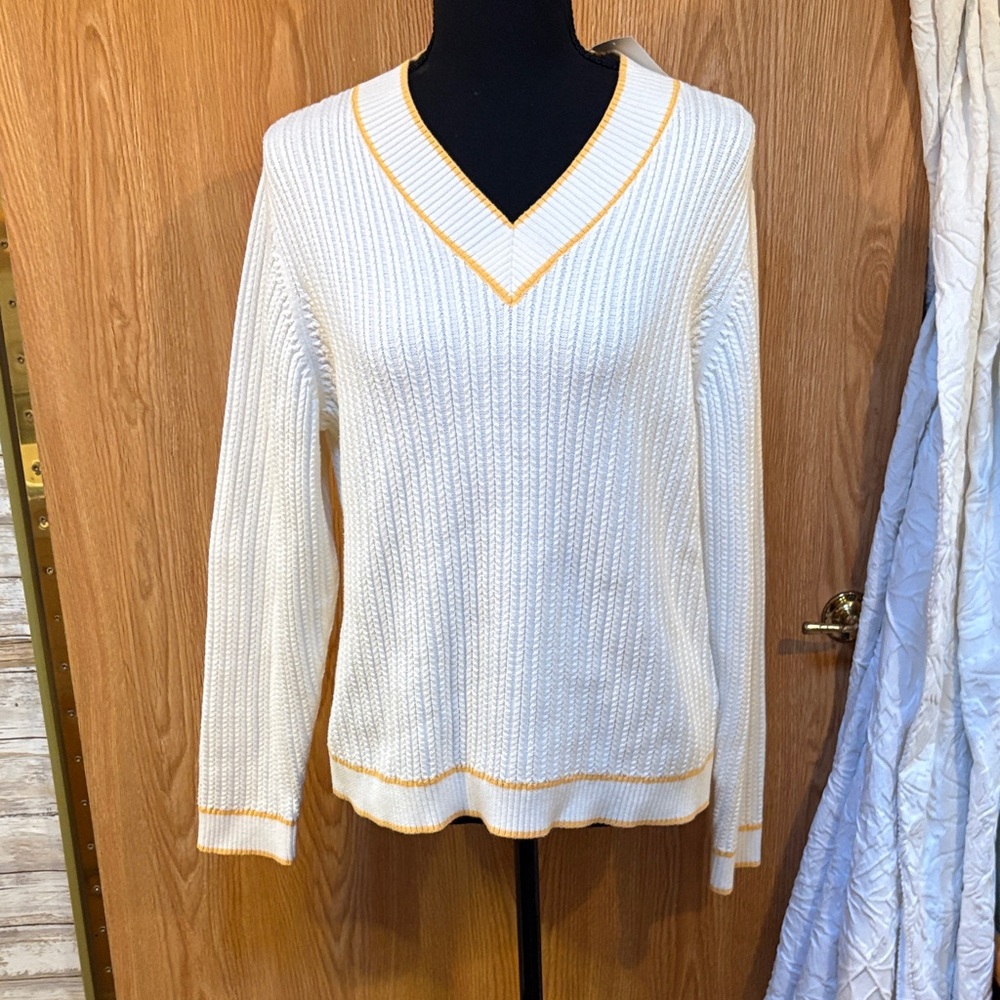 NWT Elegant Liz Golf V-Neck Sweater in White with yellow Trim